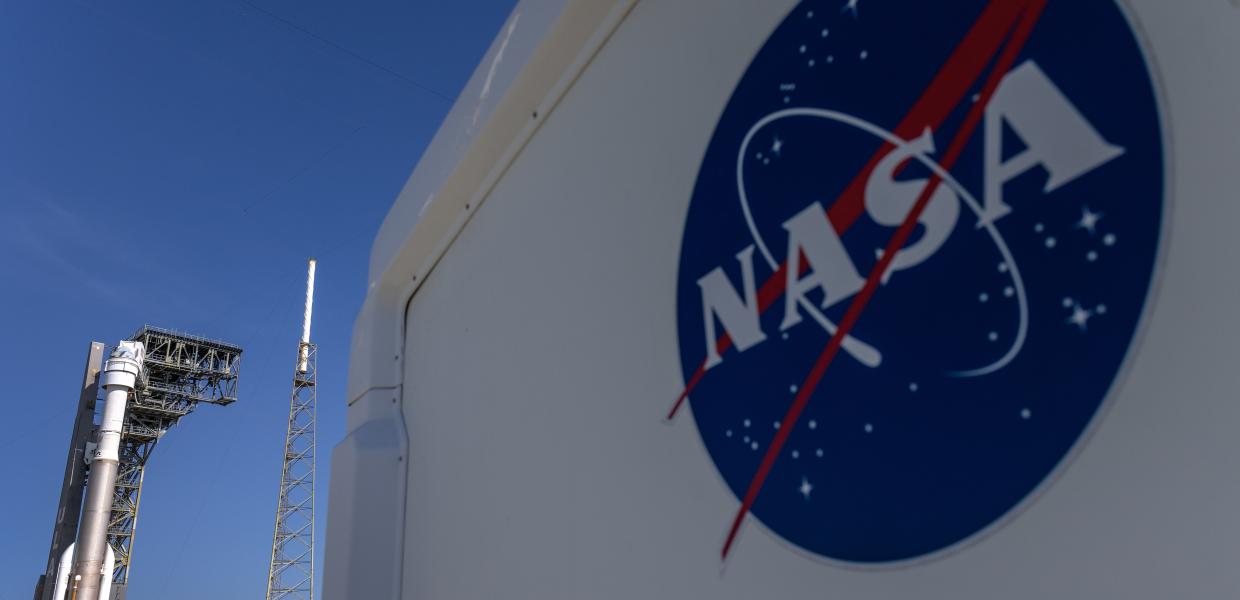 NASA Boeing Crew Flight Test της αποστολής διαστημικό σκάφος Starliner, σε πύραυλο United Launch Alliance Atlas V, είναι αγκυροβολημένο στο Space Launch Complex-41 ως μέρος των προετοιμασιών εκτόξευσής του στο Cape Canaveral Space Force Force Station στη Φλόριντα, ΗΠΑ, 31 Μαΐου 2024. Wilmore και Η Williams θα εκτοξευτεί με το διαστημόπλοιο Starliner της Boeing με πύραυλο United Launch Alliance Atlas V. Η δοκιμή πτήσης, η οποία αρχικά είχε ως στόχο την εκτόξευση στις 6 Μαΐου, επαναπρογραμματίστηκε για τις 2 