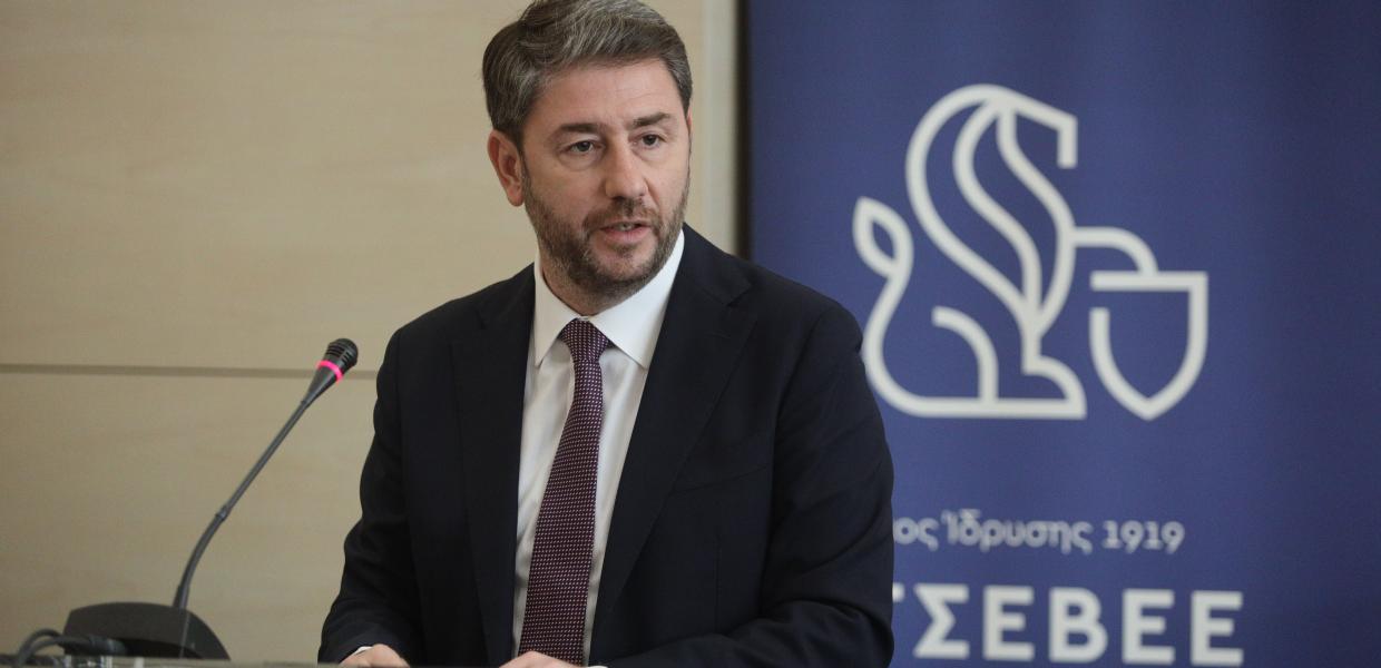 Παρουσίαση της ετήσιας έκθεσης του Ινστιτούτου Μικρών Επιχειρήσεων της Γενικής Συνομοσπονδίας Επαγγελματιών Βιοτεχνών Εμπόρων Ελλάδος (ΓΣΕΒΕΕ) με τίτλο "Ανταγωνισμός και μικρές επιχειρήσεις", Τετάρτη 10 Ιουλίου 2024. Η έκθεση περιλαμβάνει στοιχεία για την πορεία της ελληνικής οικονομίας και της μικρομεσαίας επιχειρηματικότητας. 