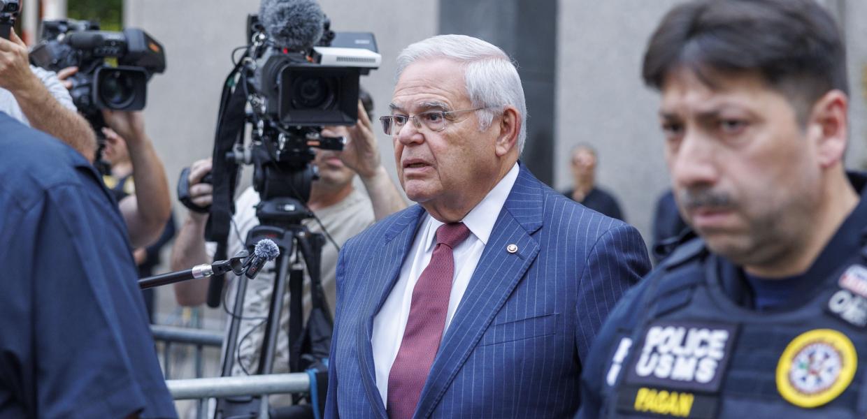  ο γερουσιαστής Μπόμ Μενέντεζ