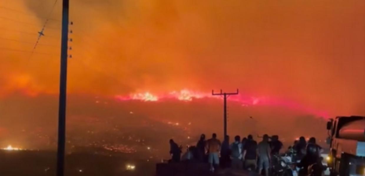 Φωτιά στη Σέριφο