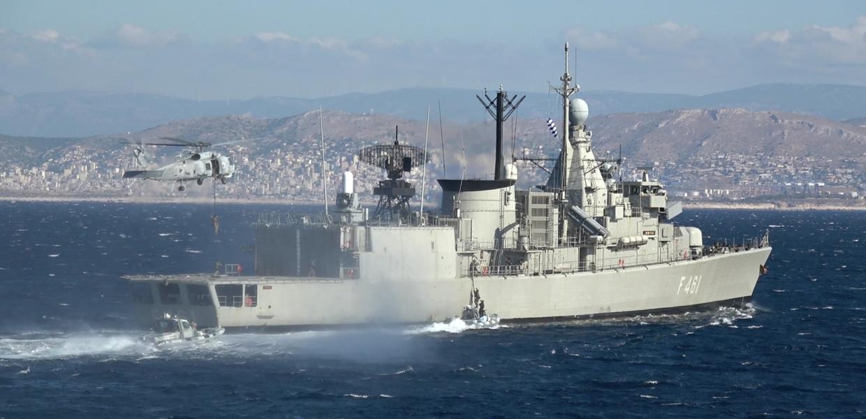 Η φρεγάτα ΨΑΡΑ κατά την άσκηση ΠΑΡΜΕΝΙΩΝ 2018