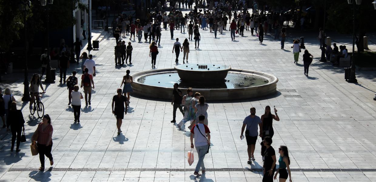 Κόσμος στο Σύνταγμα