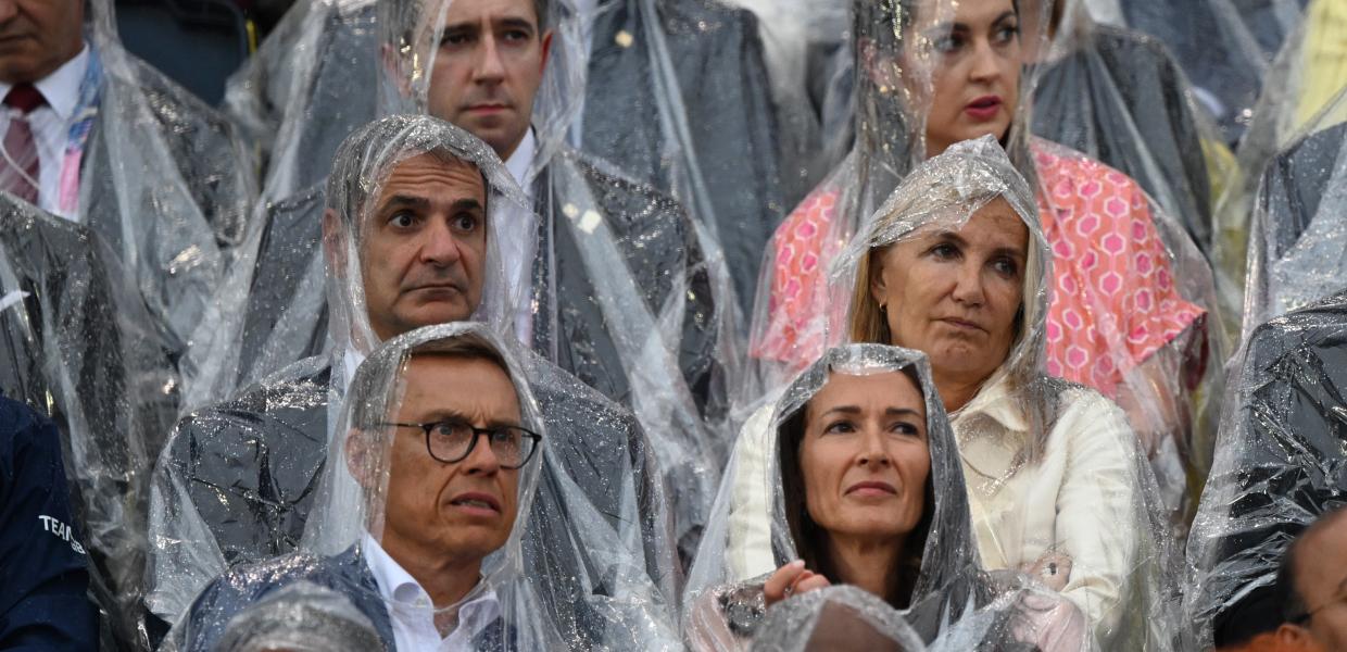 Κυριάκος Μητσοτάκης και Μαρέβα Γκραμπόφσκι στην τελετή έναρξης των Ολυμπιακών Αγώνων