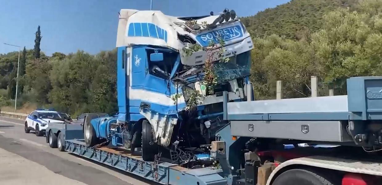 Νταλίκα μετά από τροχαίο