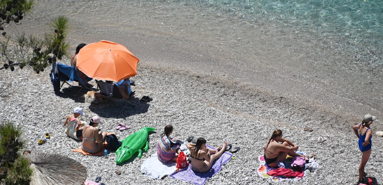 Άνθρωποι στην παραλία