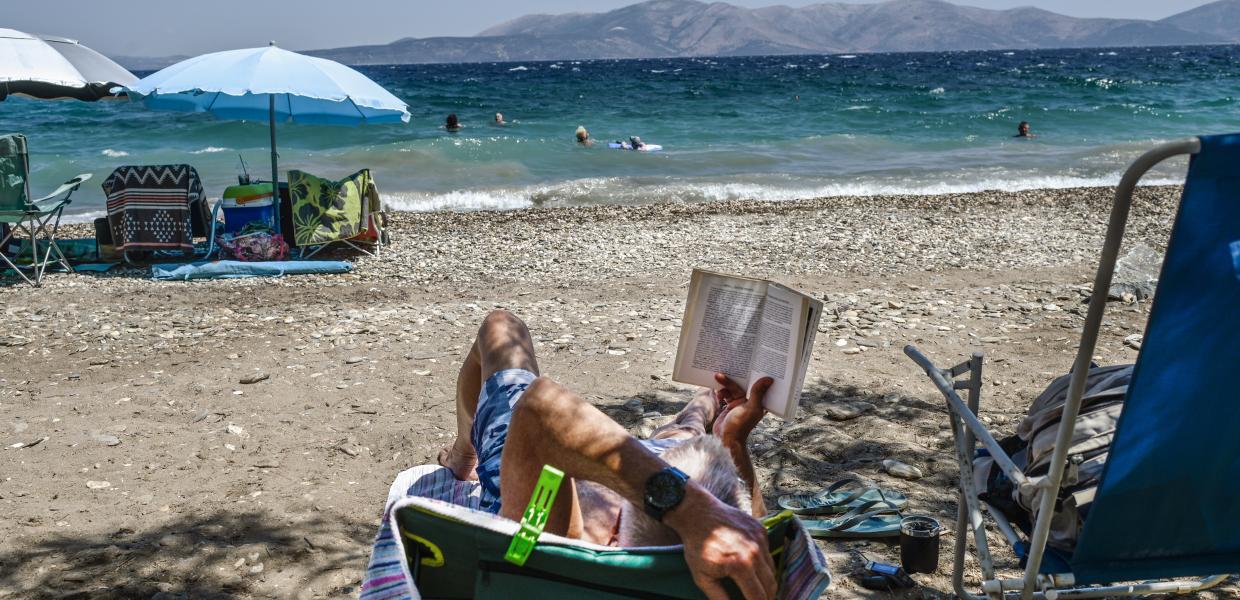 Άνδρας σε παραλία
