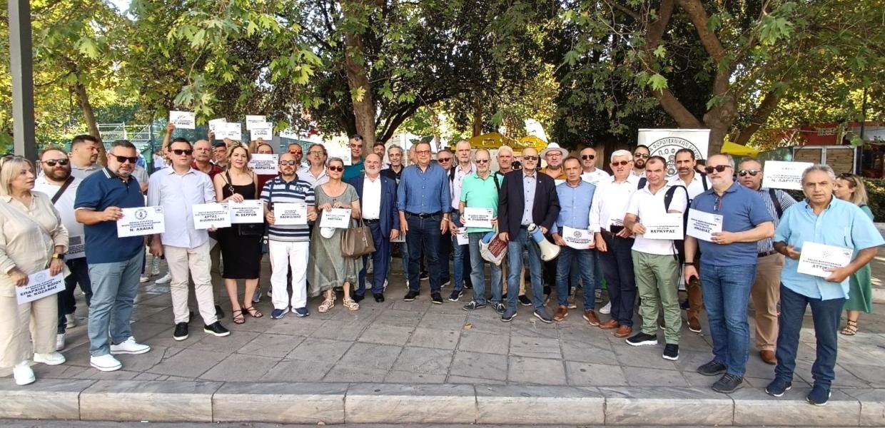 Ο Σωκράτης Φάμελλος σε συγκέντρωση φοροτεχνικών