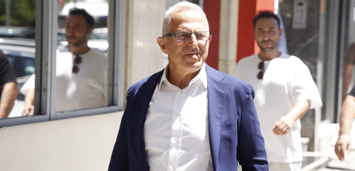 Αποστολάκης