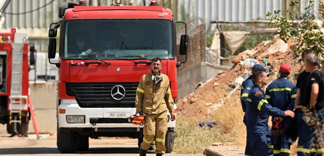 ΦΩΤΙΑ ΕΡΓΟΣΤΑΣΙΟ ΑΣΠΡΟΠΥΡΓΟΣ