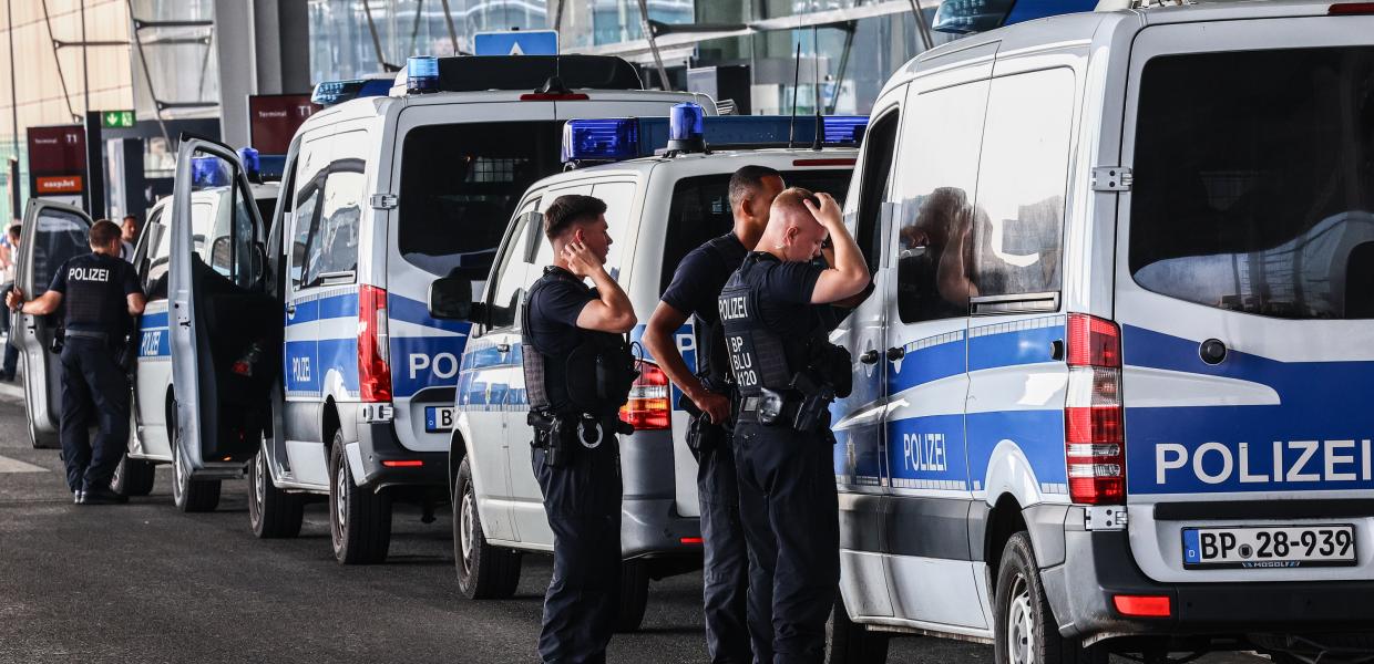 Η εναέρια κυκλοφορία διακόπηκε προσωρινά στα αεροδρόμια Κολωνίας/Βόννης, Βερολίνου και Νυρεμβέργης. 