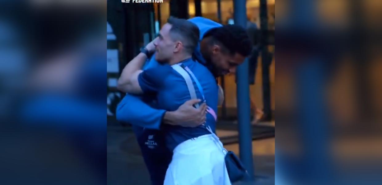 ΠΕΤΡΟΥΝΙΑΣ ΑΝΤΕΤΟΚΟΥΝΜΠΟ