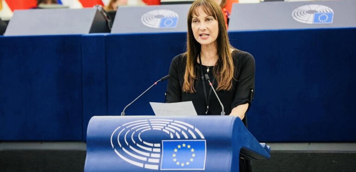 Έλενα Κουντουρά 