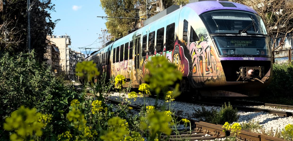 Τρένο στον προαστιακό