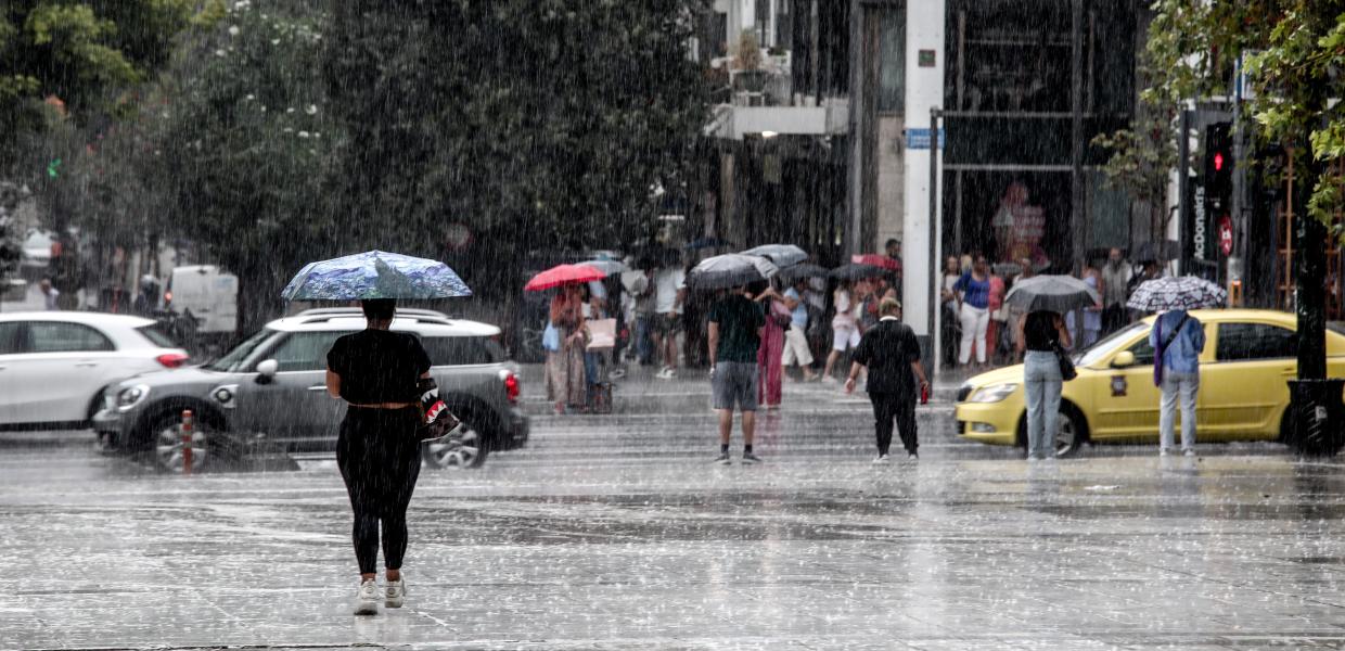 Βροχή στο κέντρο της Αθήνας