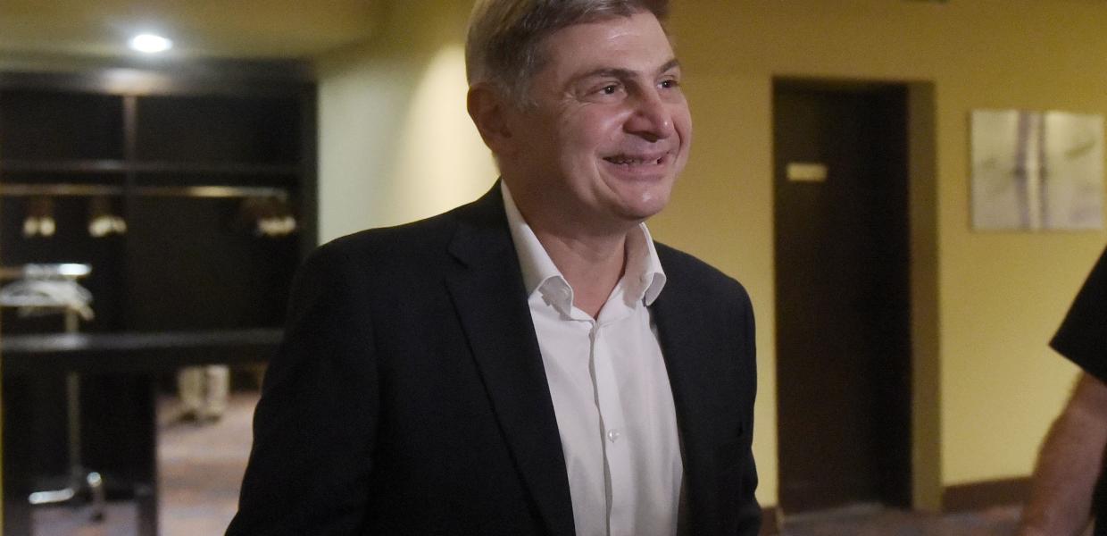 Ο Νικόλας Φαραντούρης