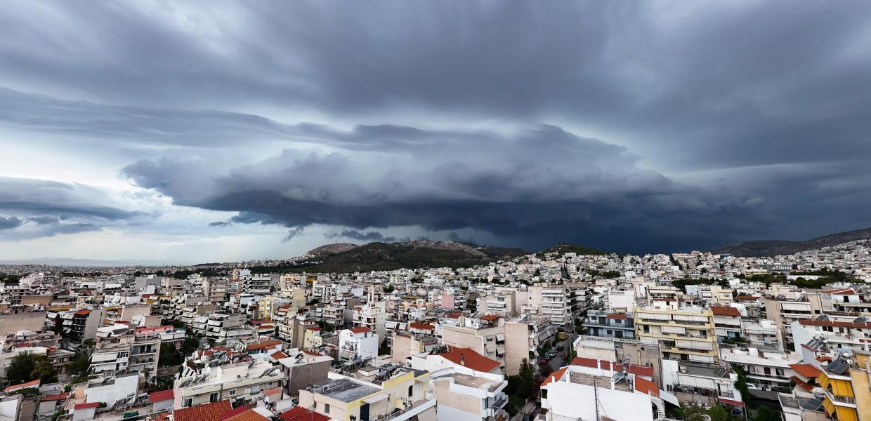 Συννεφιά πάνω από την Αθήνα