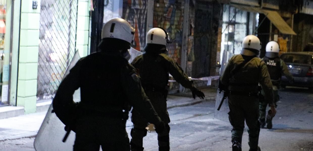 ΜΑΤ σε δρόμο