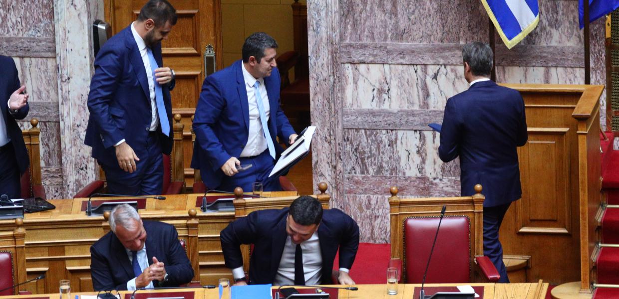 Μητσοτάκης - Βουλή 