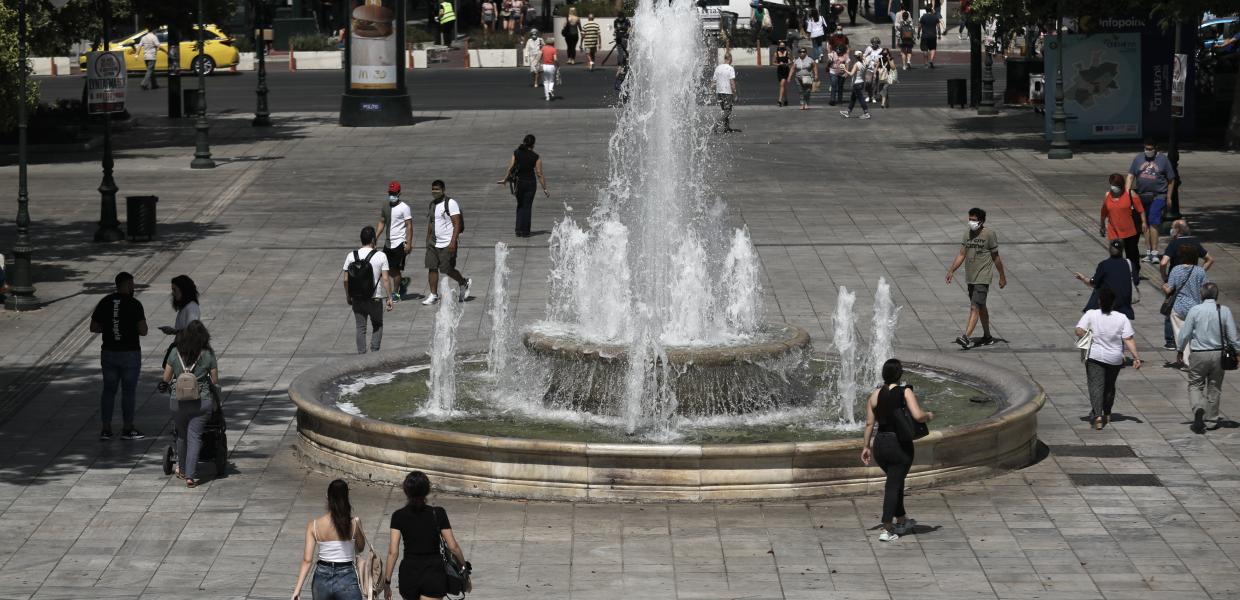 Κόσμος στο Σύνταγμα