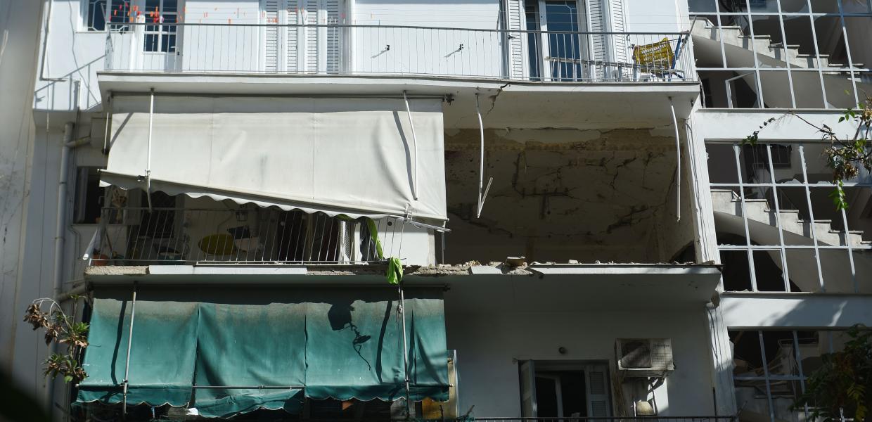 Το διαμέρισμα που έγινε η ισχυρή έκρηξη στους Αμπελόκηπους