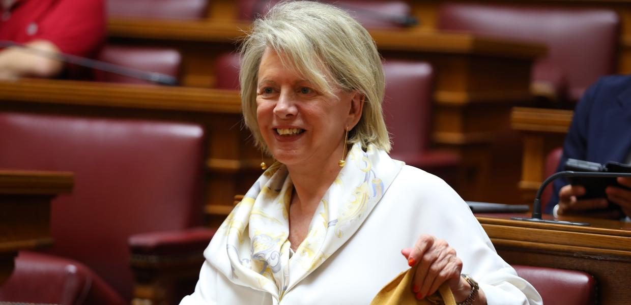 Η Έλενα Ακρίτα