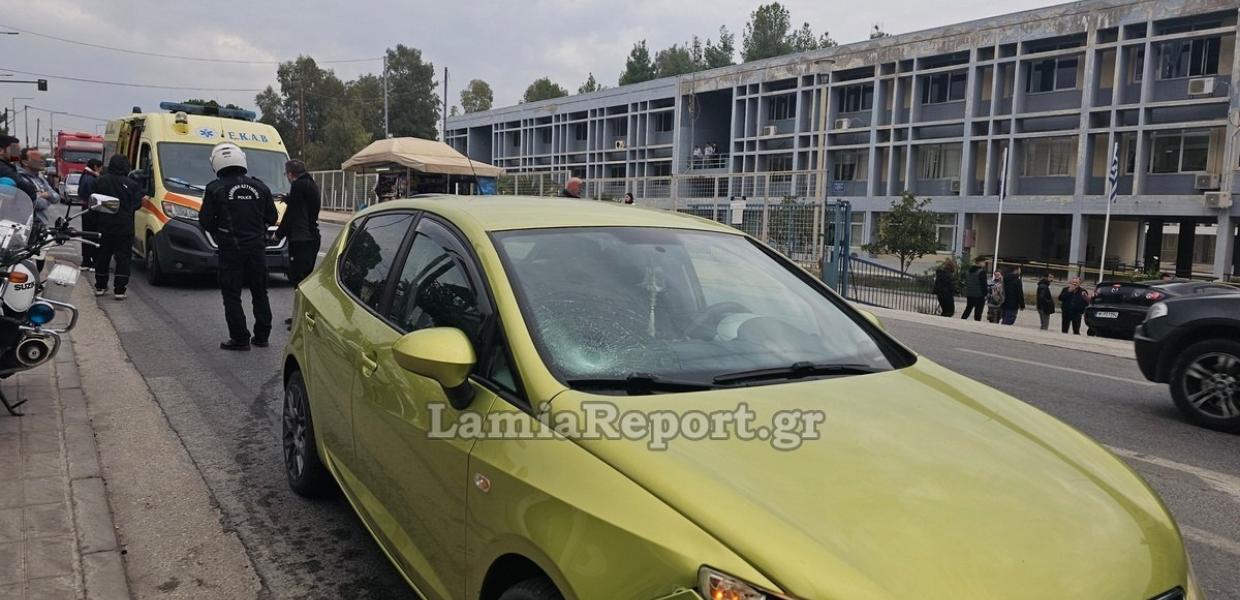 ΑΥΤΟΚΙΝΗΤΟ ΠΑΡΕΣΥΡΕ 17ΧΡΟΝΗ ΣΤΗ ΛΑΜΙΑ