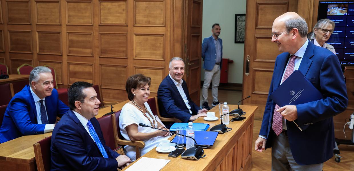 Προϋπολογισμός 2025 βουλη - Χατζηδάκης