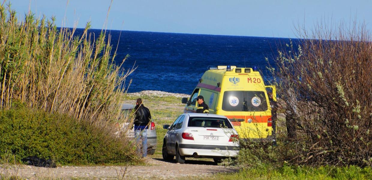 Ασθενοφόρο και περιπολικό