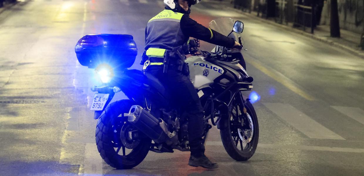 ΑΣΤΥΝΟΜΙΚΟΣ