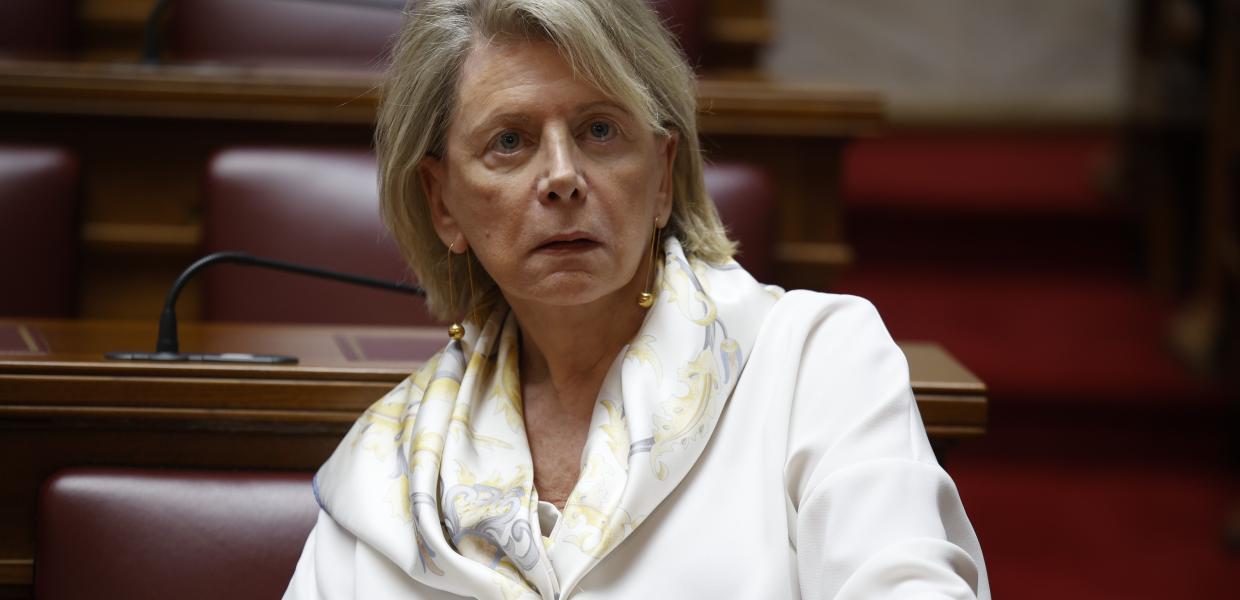 Η Έλενα Ακρίτα