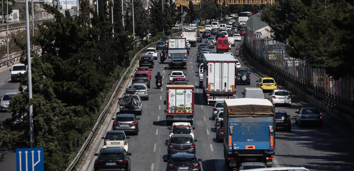 έξοδος κίνηση εθνική οδός αυτοκίνητα φορτηγά