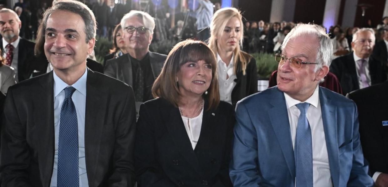 Κυριάκος Μητσοτάκης, Κατερίνα Σακελλαροπούλου και Κωνσταντίνος Τασούλας