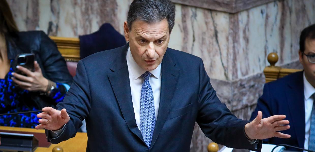 O Θεόδωρος Σκυλακάκης