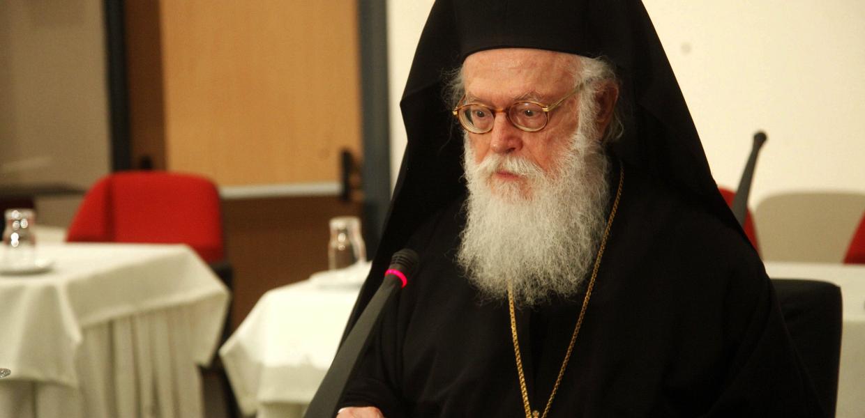 Ο αρχιεπίσκοπος Αλβανίας Αναστάσιος
