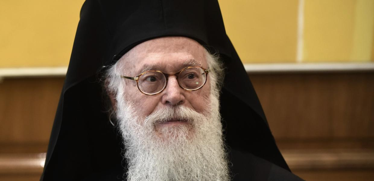 Ο Αρχιεπίσκοπος Τιράνων, Δυρραχίου και πάσης Αλβανίας Αναστάσιος
