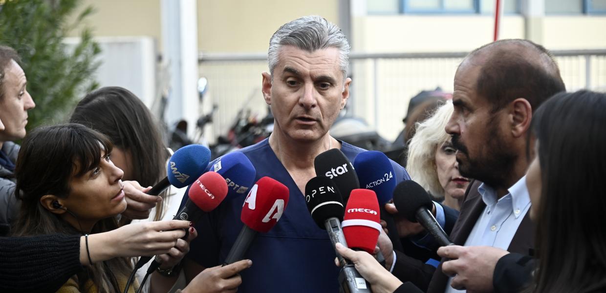 Ηλίας Γκινοσάτης ασανσέρ Ερυθρός Σταυρός