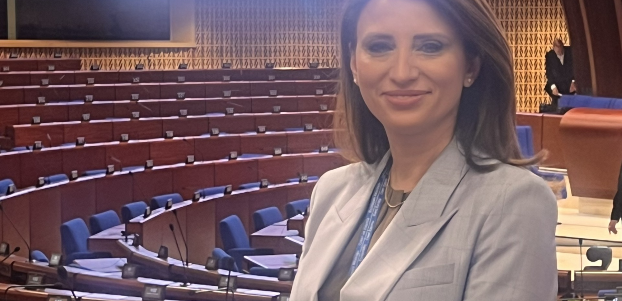 NINA KAΣΙΜΑΤΗ