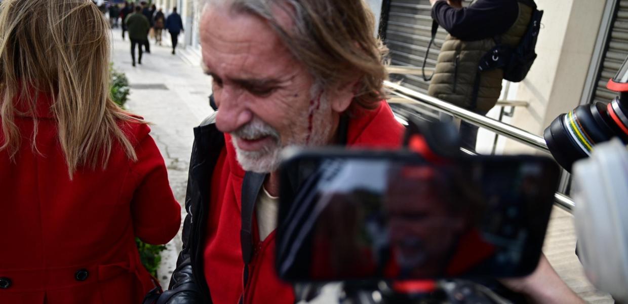 ΤΡΑΥΜΑΤΙΣΜΟΣ ΛΩΛΟΥ ΣΤΗ ΔΙΑΔΗΛΩΣΗ ΣΤΟ ΣΥΝΤΑΓΜΑ ΓΙΑ ΤΑ ΤΕΜΠΗ
