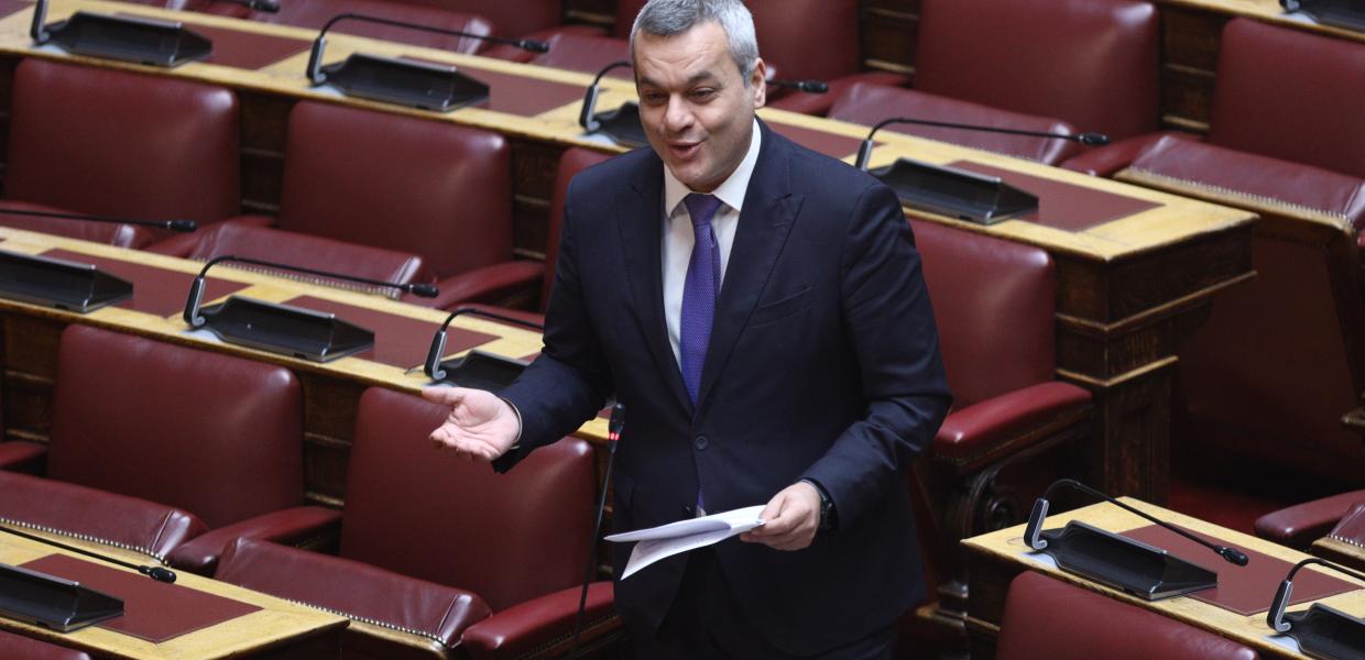 ΧΑΡΗΣ ΜΑΜΟΥΛΑΚΗΣ