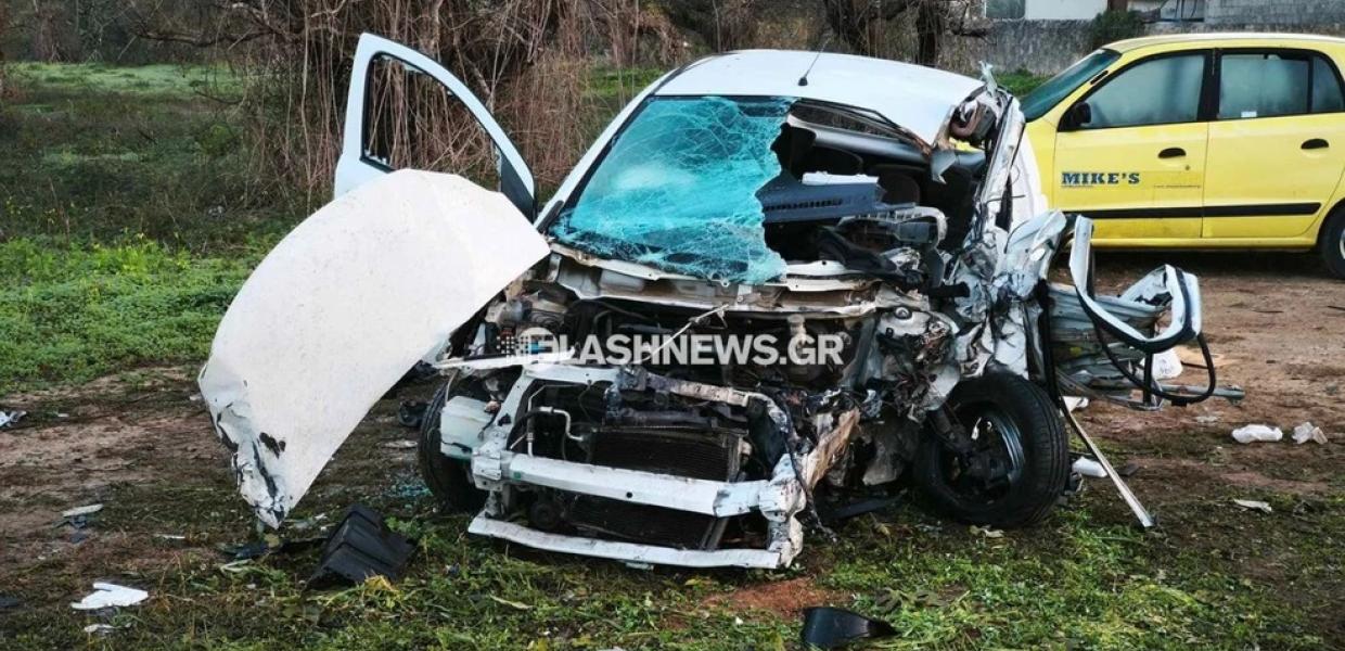 Τα συντρίμμια του ΙΧ του 22χρονου θύματος
