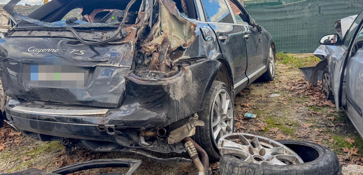 Αυτοκίνητο με ζημιές μετά από τροχαίο στα Χανιά