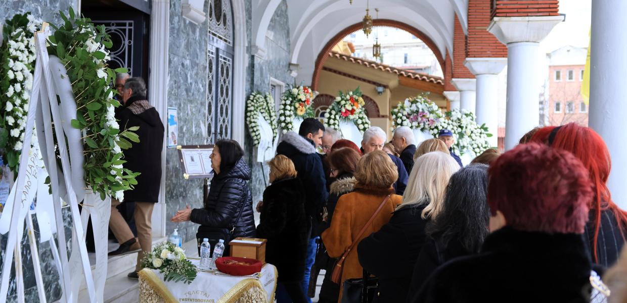 Κηδεία του Βασίλη Καλογήρου