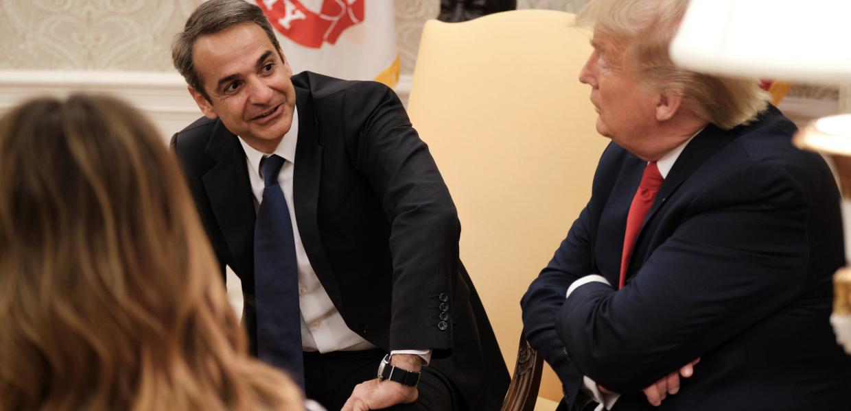 ΜΗΤΣΟΤΑΚΗΣ ΤΡΑΜΠ ΛΕΥΚΟΣ ΟΙΚΟΣ