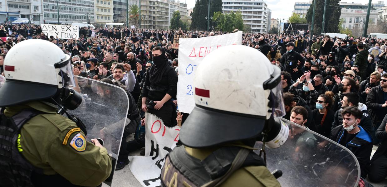 ΜΑΤ στο Σύνταγμα