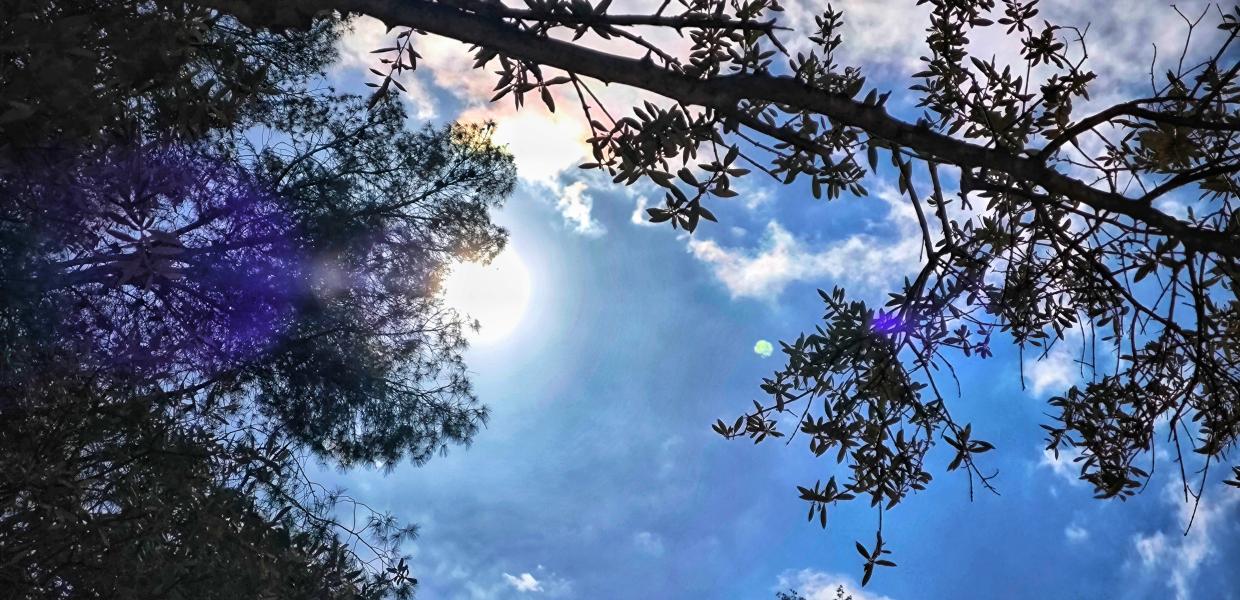 Καιρός άνοιξη συννεφιά
