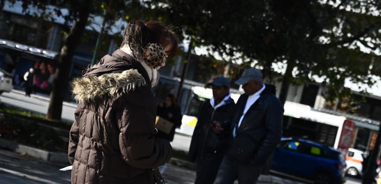 Κόσμος στην Αθήνα τον χειμώνα