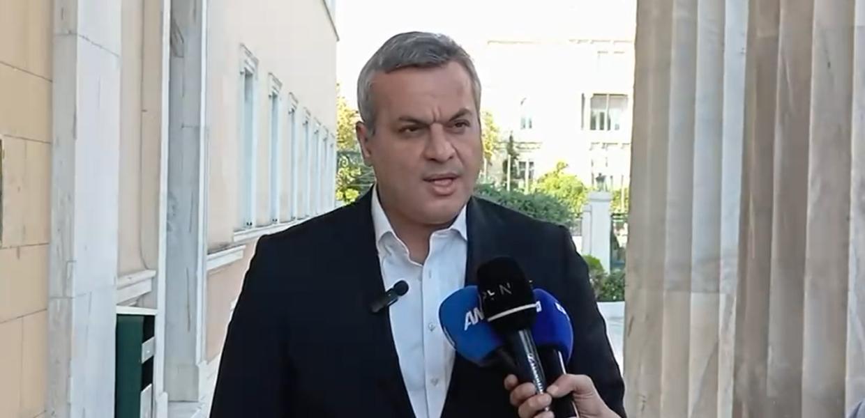 Ο Χάρης Μαμουλάκης