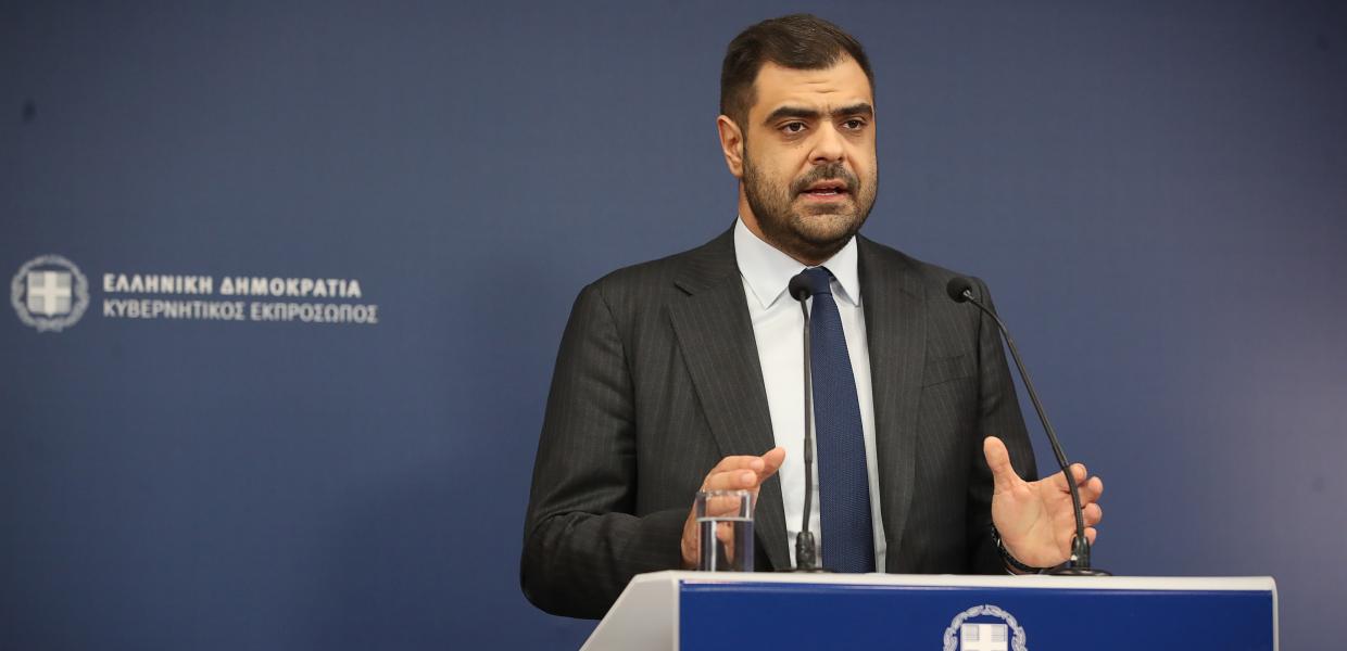 Ενημέρωση των πολιτικών συντακτών από τον κυβερνητικό εκπρόσωπο Παύλο Μαρινάκη