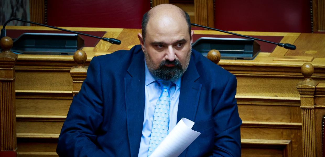 Ο Χρήστος Τριαντόπουλος στη Βουλή