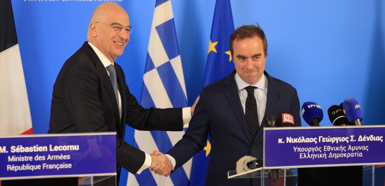 Ο Νίκος Δένδιας με τον Σεμπαστιάν Λεκορνί